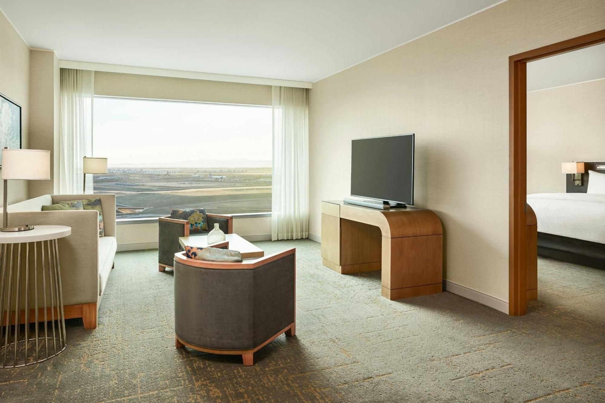 The Westin International Airport Hotel 4*