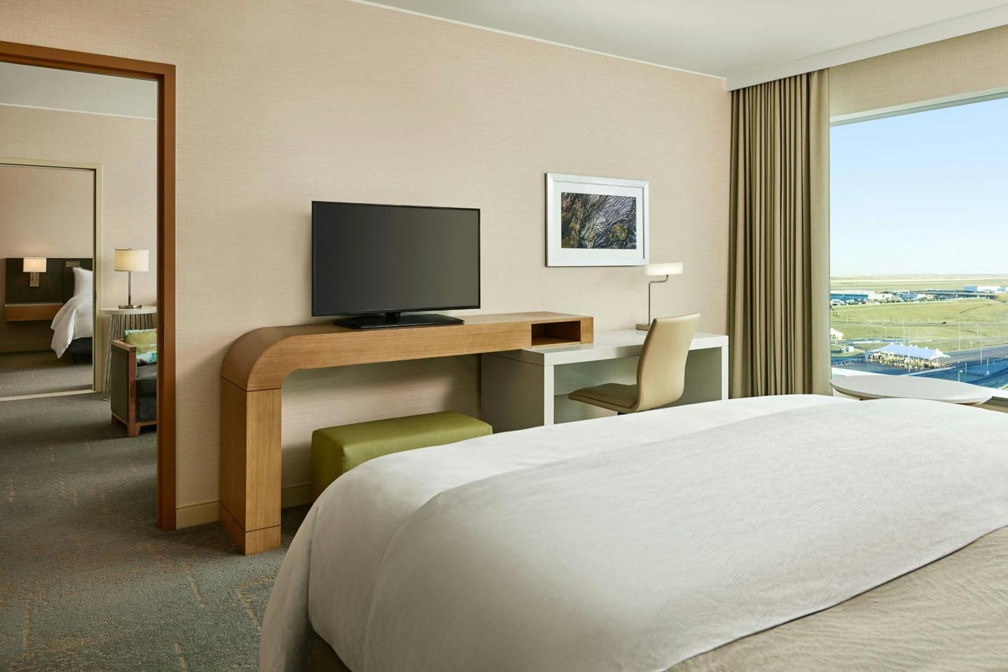 The Westin International Airport Hotel